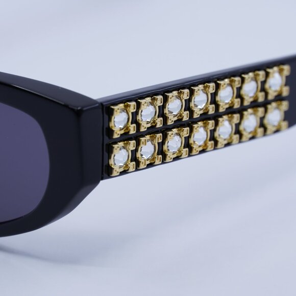 🕶️ New Givenchy GV40078I 01A Sunglasses - Shiny Black/Gold with Studs Frame - Picture 7 of 9